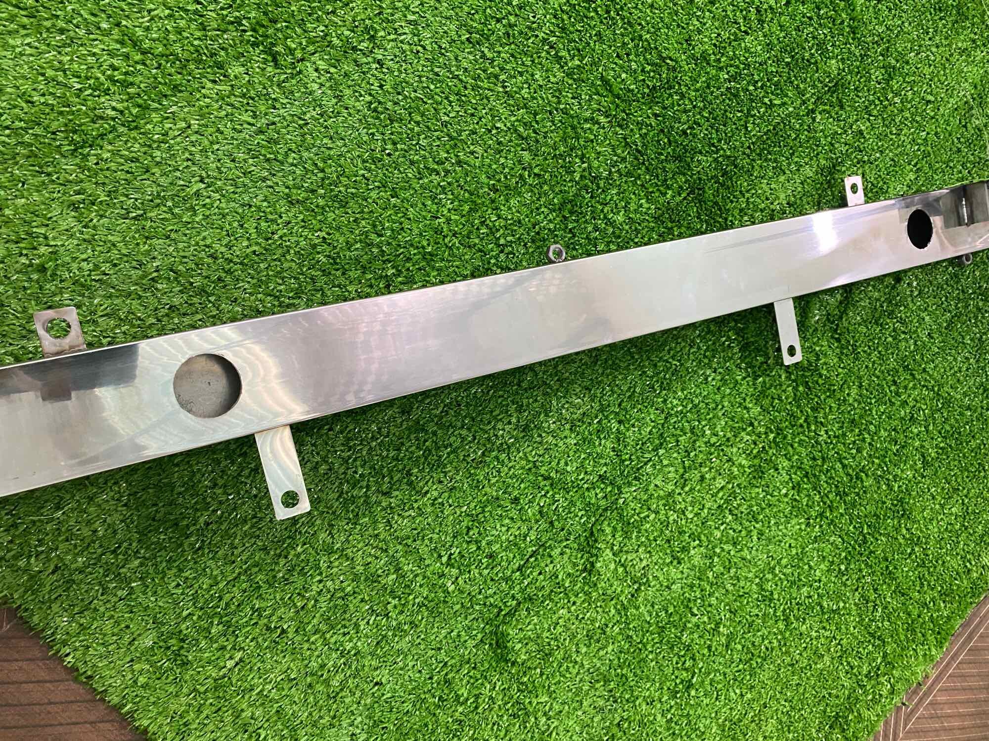 Khung đỡ két nước I10 chế bằng inox 304