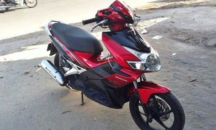 Ốp đèn pha trước ab 110 chính hãng Honda