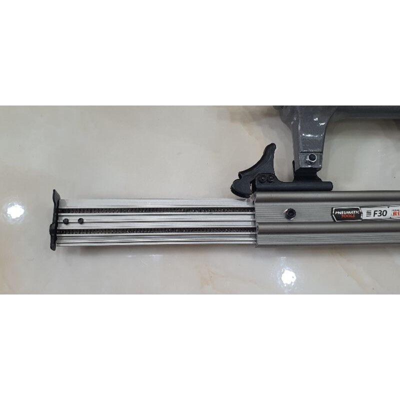 Súng Bắn Đinh TOK F30 (gỗ)