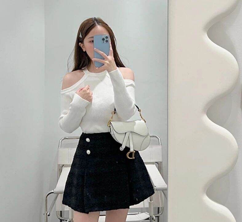 Áo croptop cổ yếm tay dài