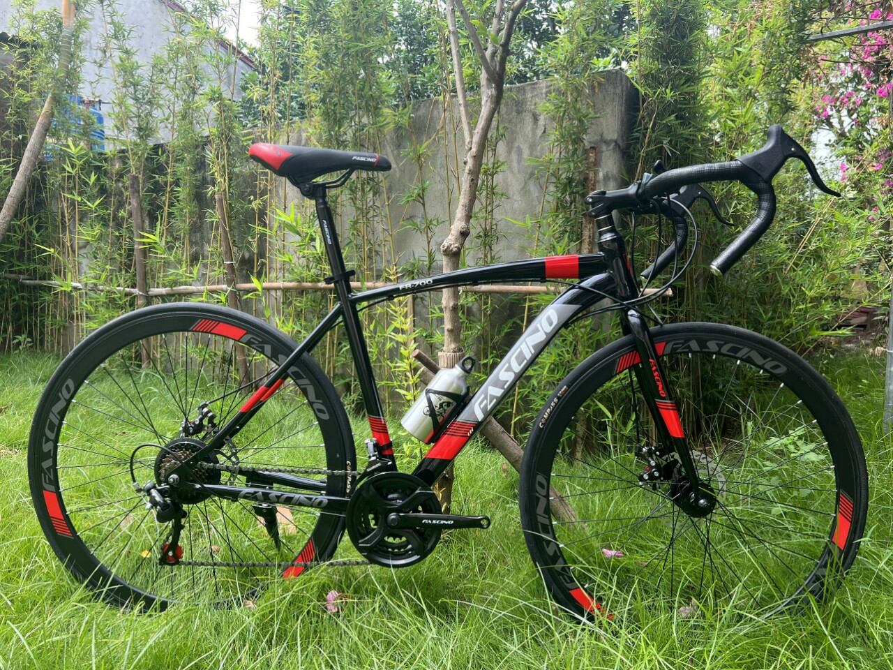 Xe đạp đua fansino fr 700