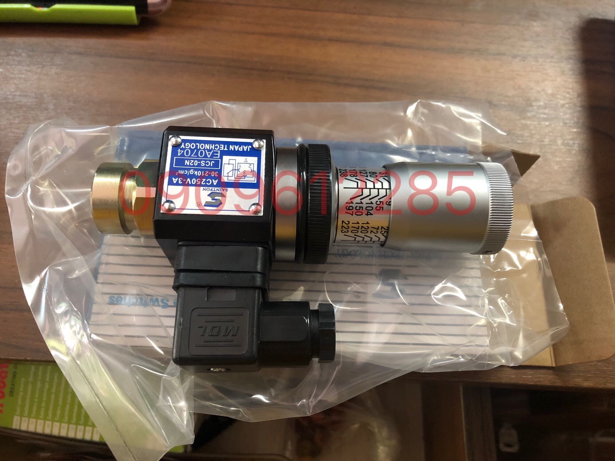 Công tắc áp suất dầu hjcs-02