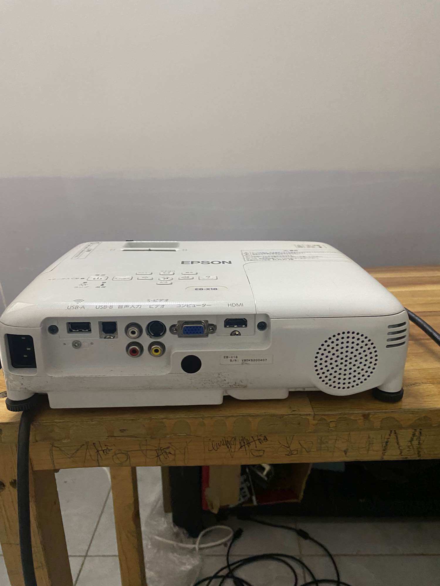 Máy chiếu dạy học,  văn phòng Epson EB-X18 Nhật có cổng hdmi