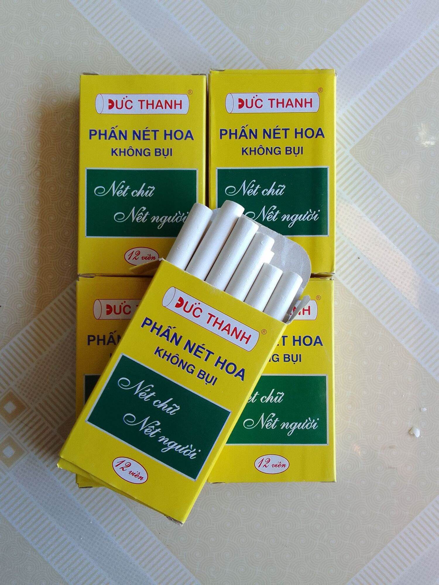 Phấn trắng và phấn màu viết bảng không bụi Đức Thanh