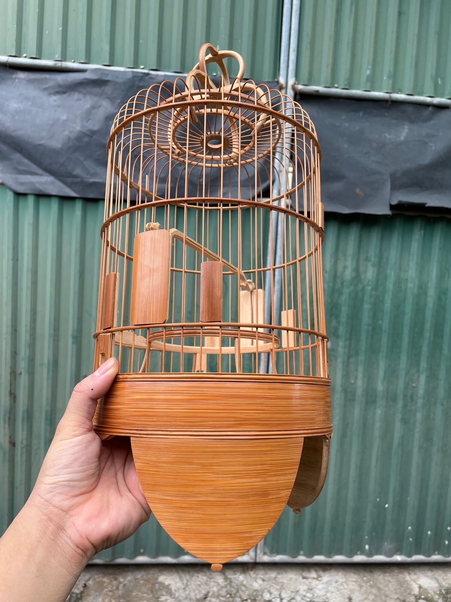 Lồng chim khuyên kỹ giả tầu