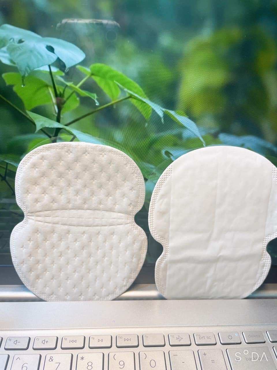 Hộp 20 miếng dán thấm mồ hôi nách,giúp khô ráo, chống vàng nách áo