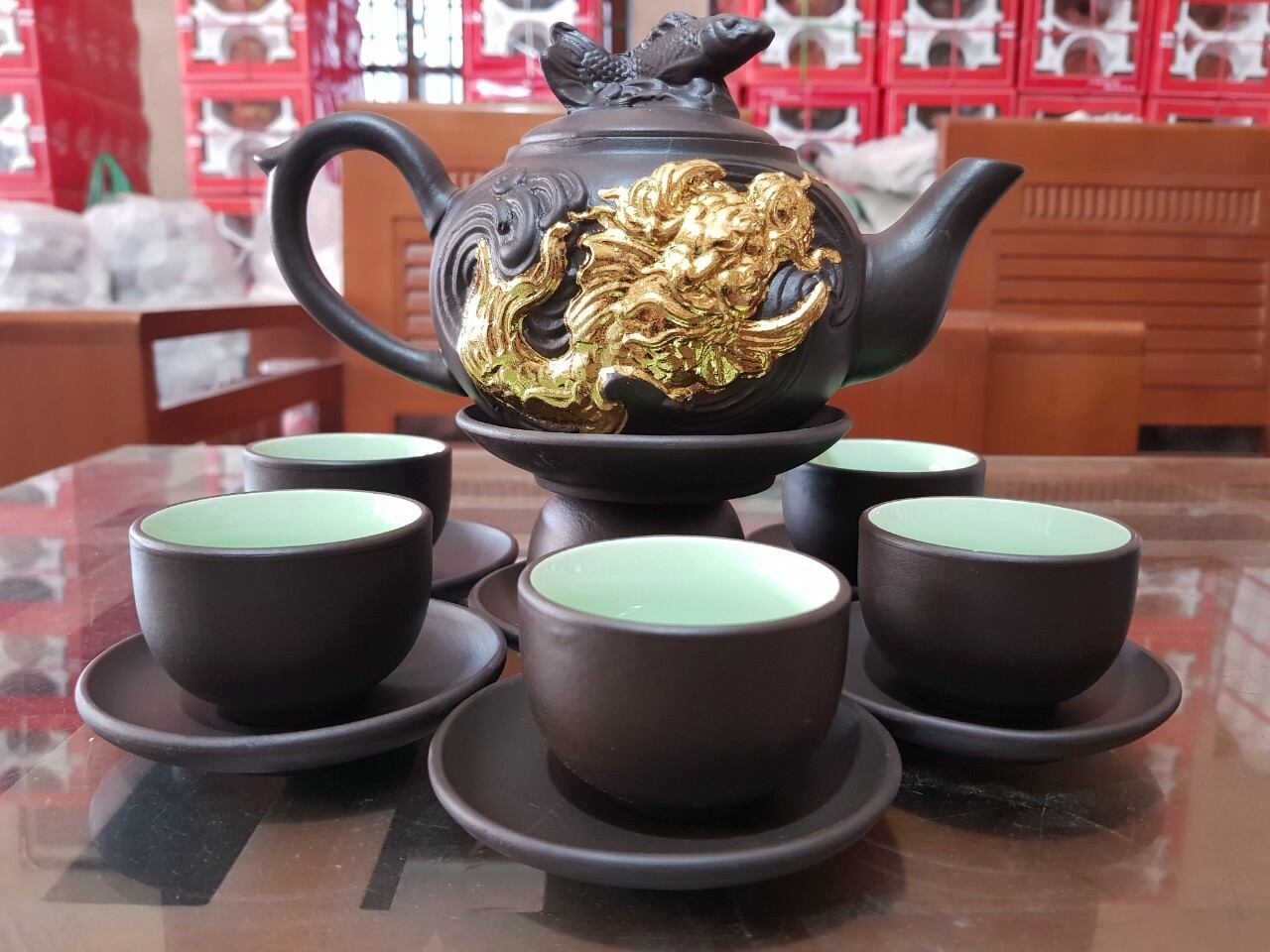 Bộ Ấm Chén Dát Vàng.