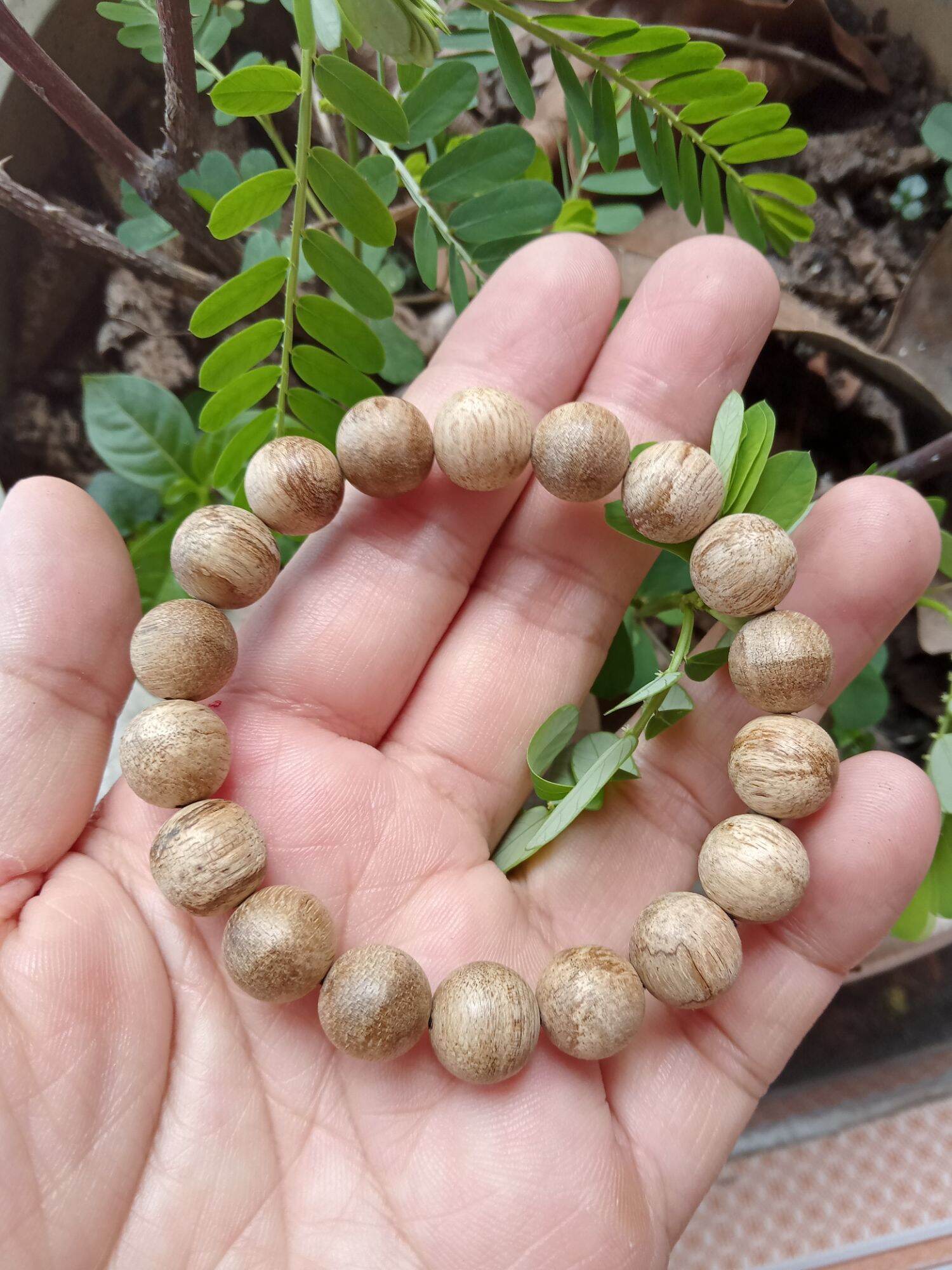 Vòng tay trầm hương papua indo 10 li