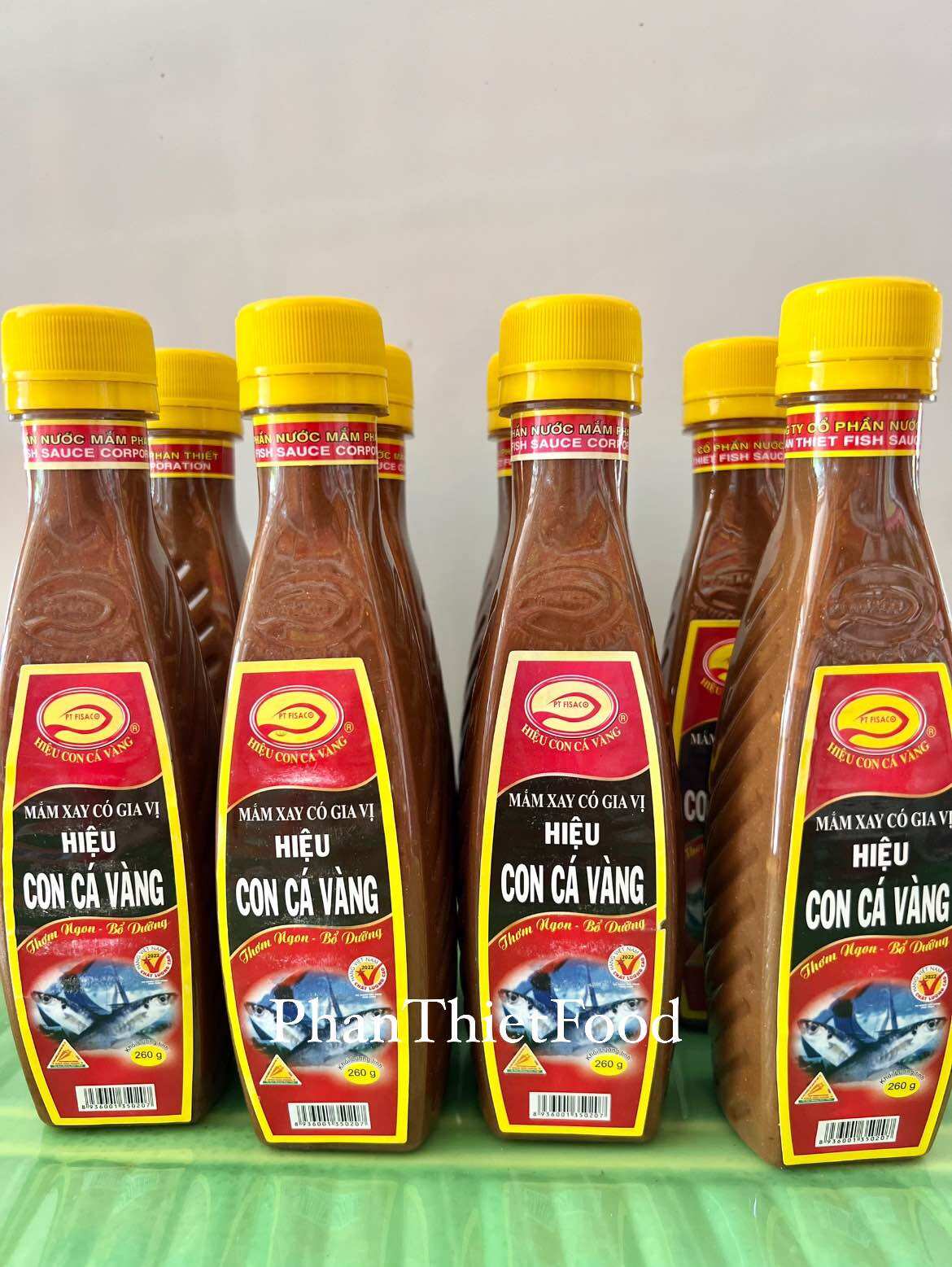 Mắm nêm có gia vị hiệu con cá vàng, loại lớn 260 gam