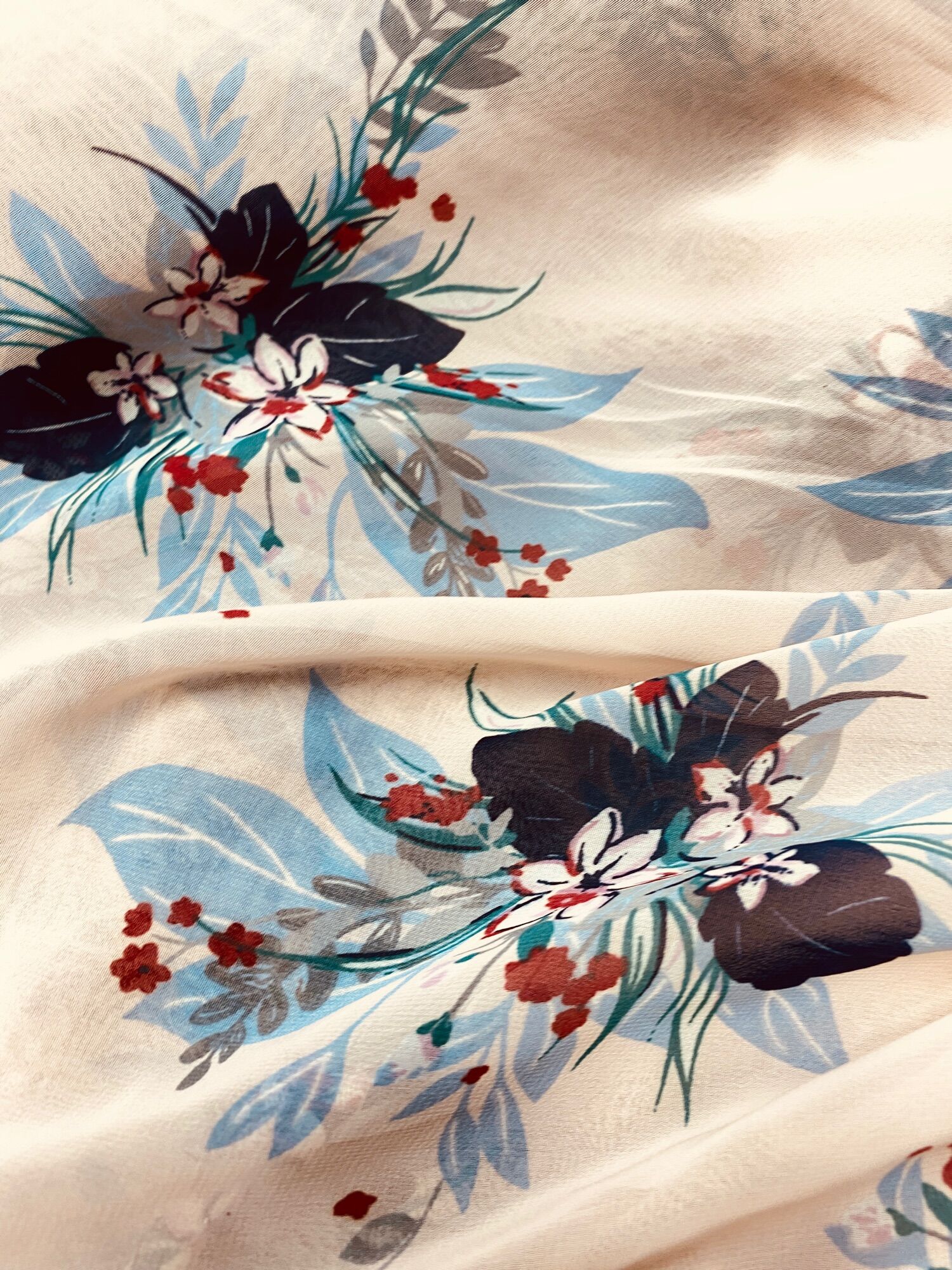 Vải voan chiffon Hàn nền kem K1.6m MS14108
