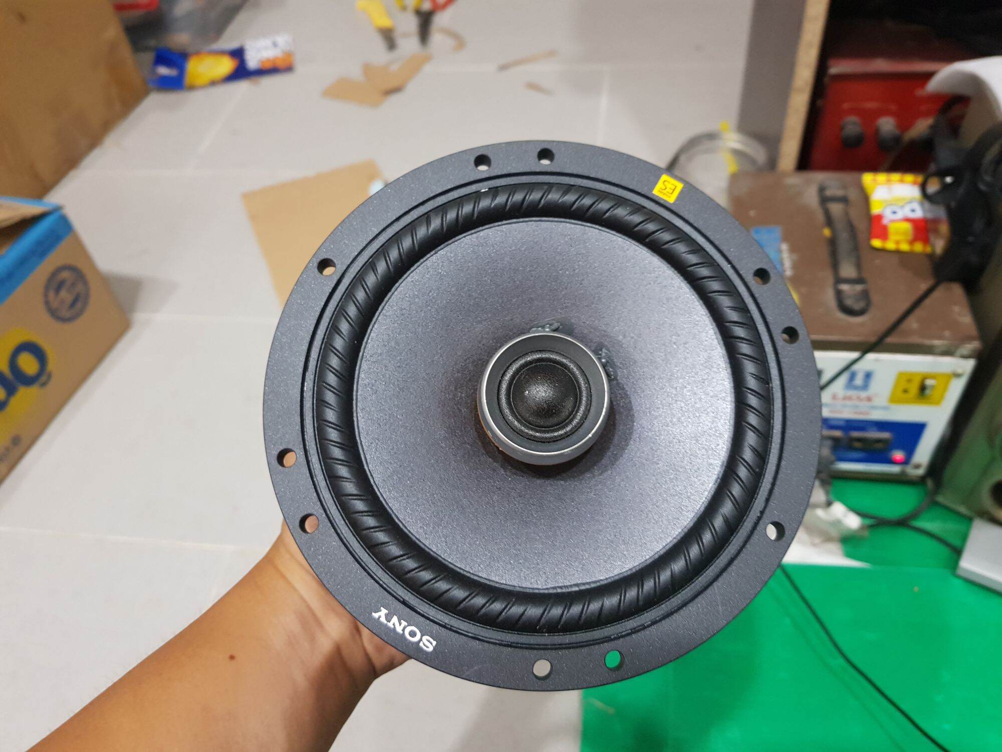 loa cánh xe hơi ô tô SONY  size 16cm ( giá 1 cái )