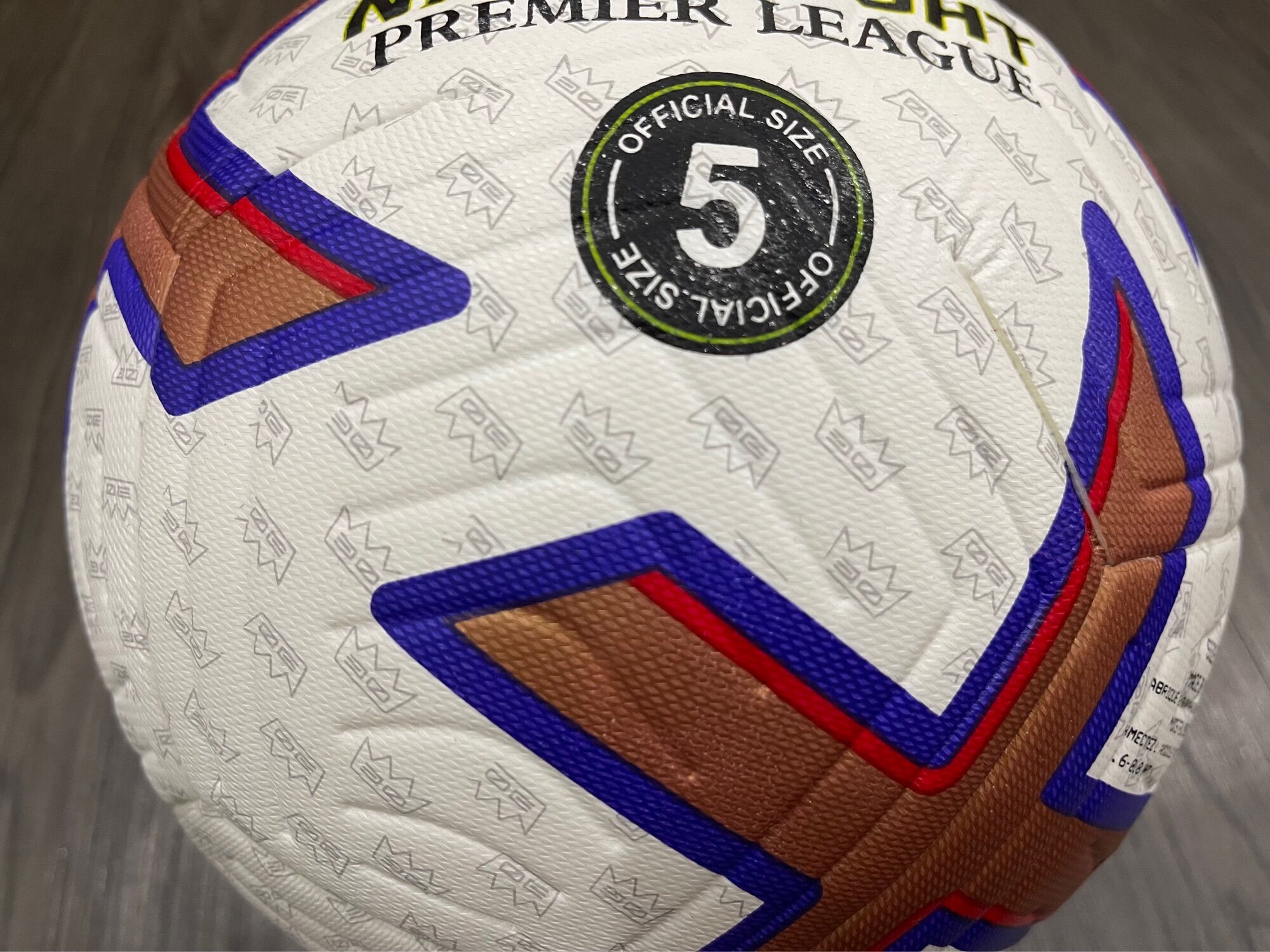 Bóng đúc cao cấp NIKE AEROW PREMIER LEAGUE FLIGHT (tặng kèm bơm,kim)