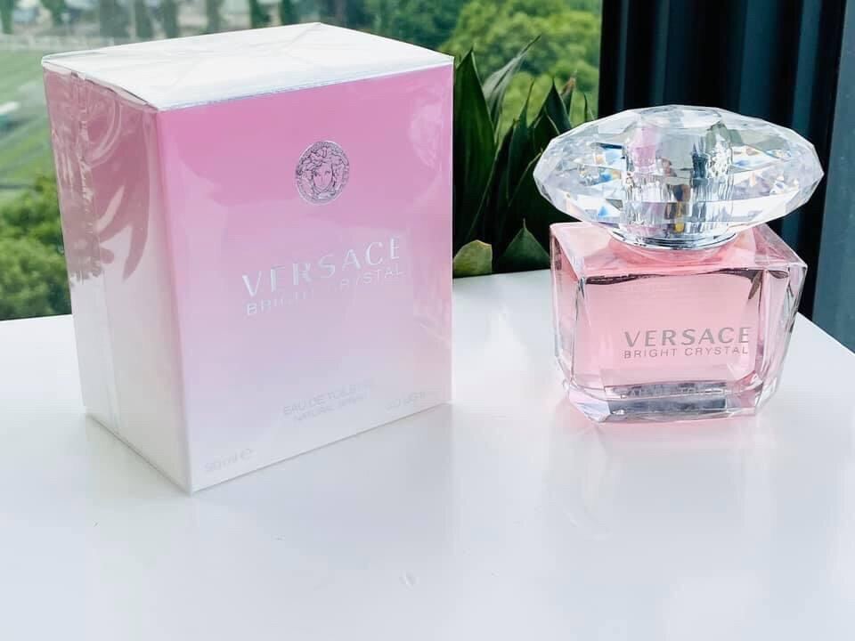 For Women...Nữ tính, quyến rũ và lưu hương lâu  💋 Versace Bright Crystal