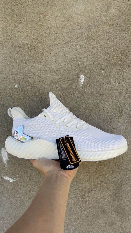 giày thể thao ultra boost black white