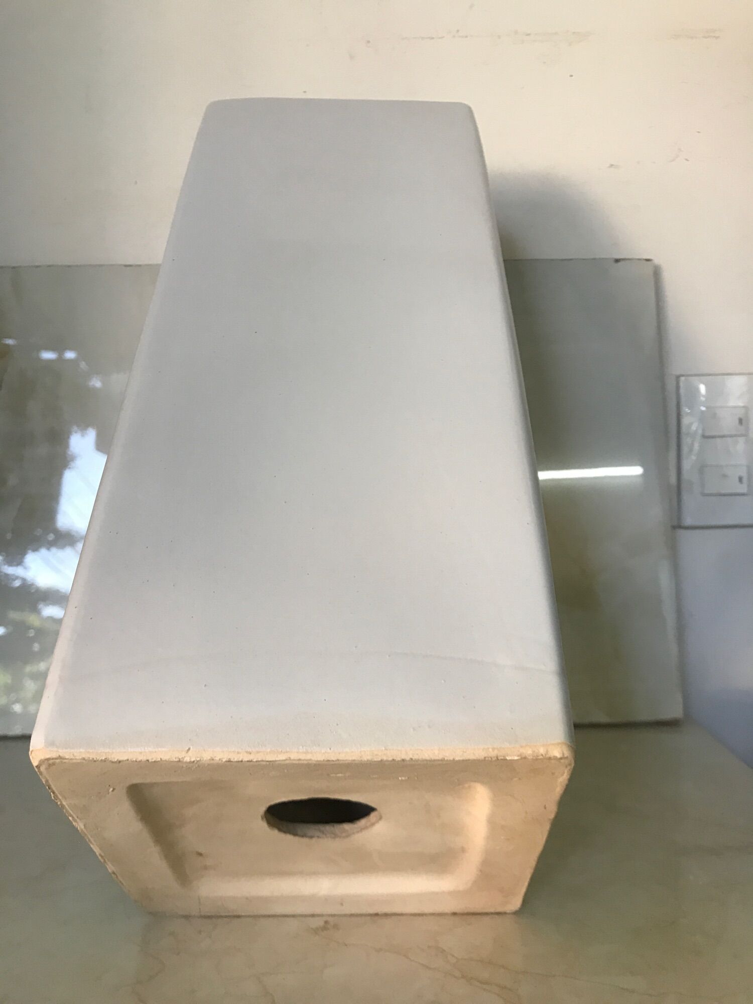 Chậu sứ vuông cao.