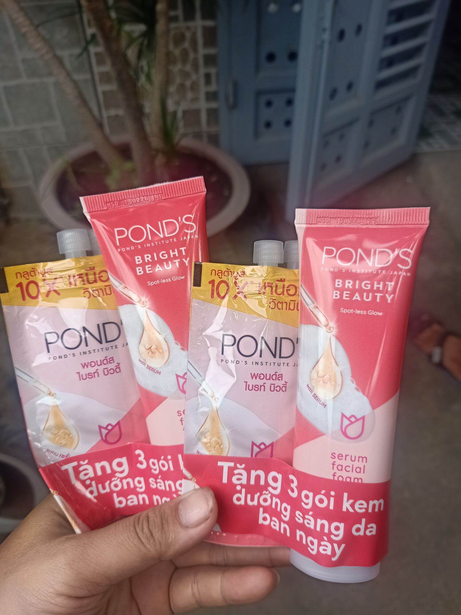 sữa rửa mặt sạch sâu sáng mịn ponds 50g