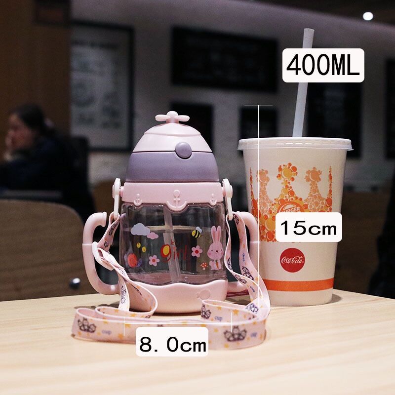 Bình Tập Uống Nước Có Dây Đeo Cho Bé