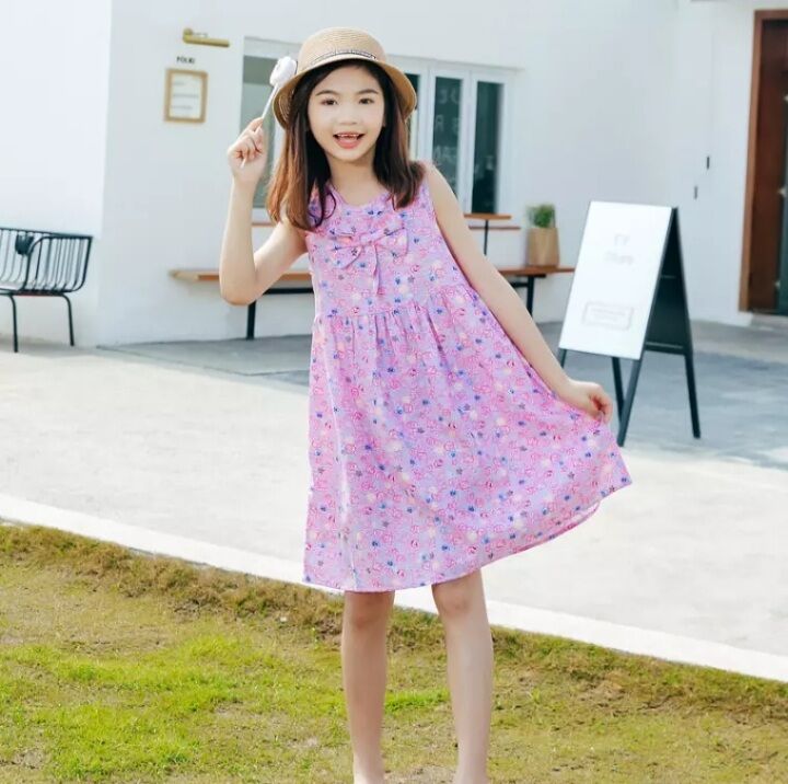 Váy hoa nhí đáng yêu