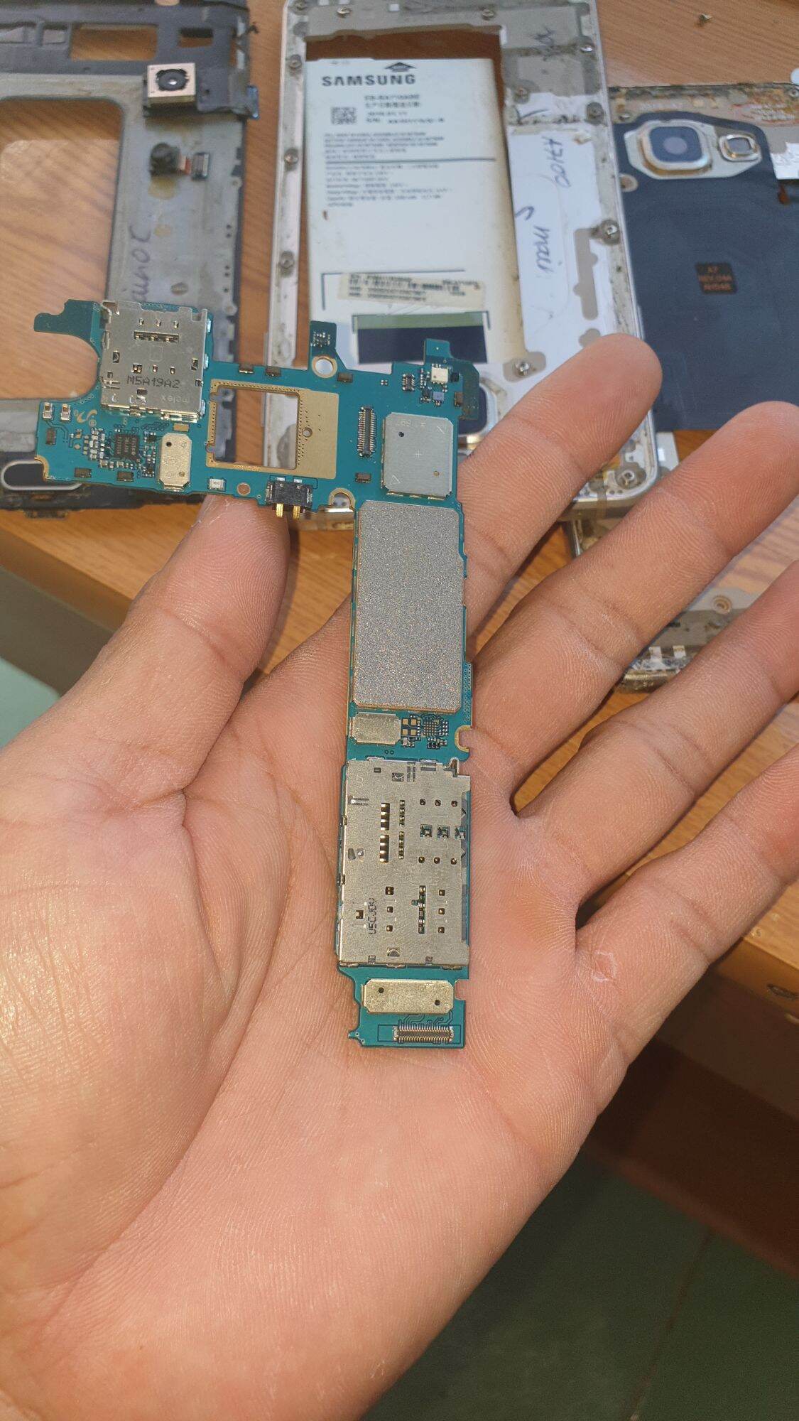 main điện thoại Samsung A710fd