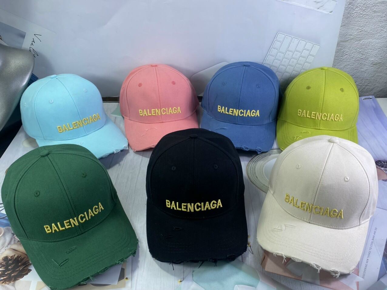 Mũ Balenciaga giá rẻ Tháng 82023BigGo Việt Nam