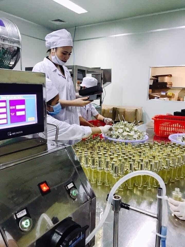 Gel Vệ sinh tinh chất Vàng VENUX - lựa chọn số 1