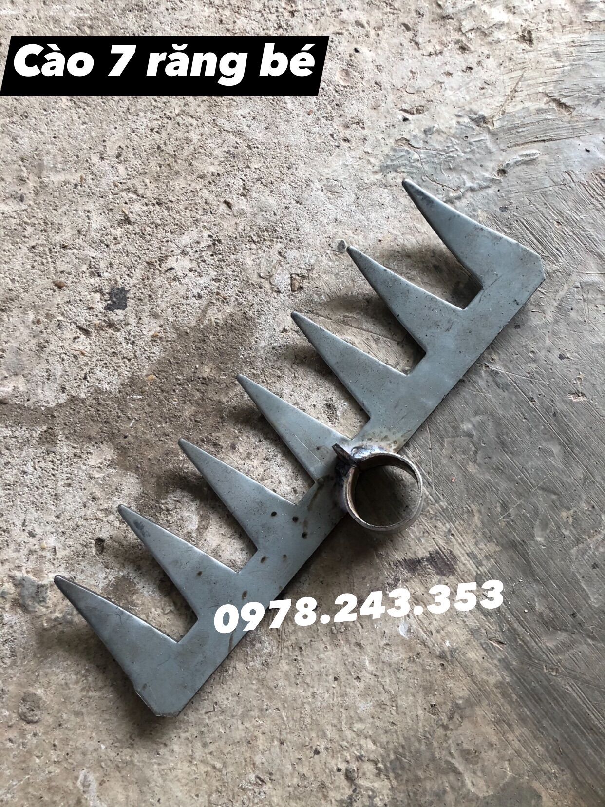 5-7-8 Toothed Hoe for Making Strong, Thick Beds of Soil