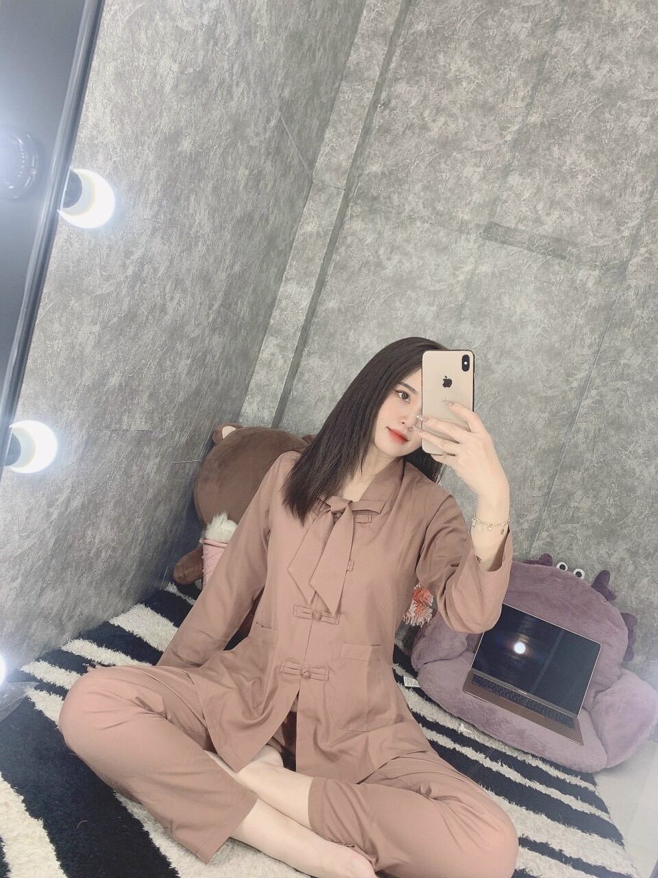 Đồ lam đi chùa mẫu La hán nơ