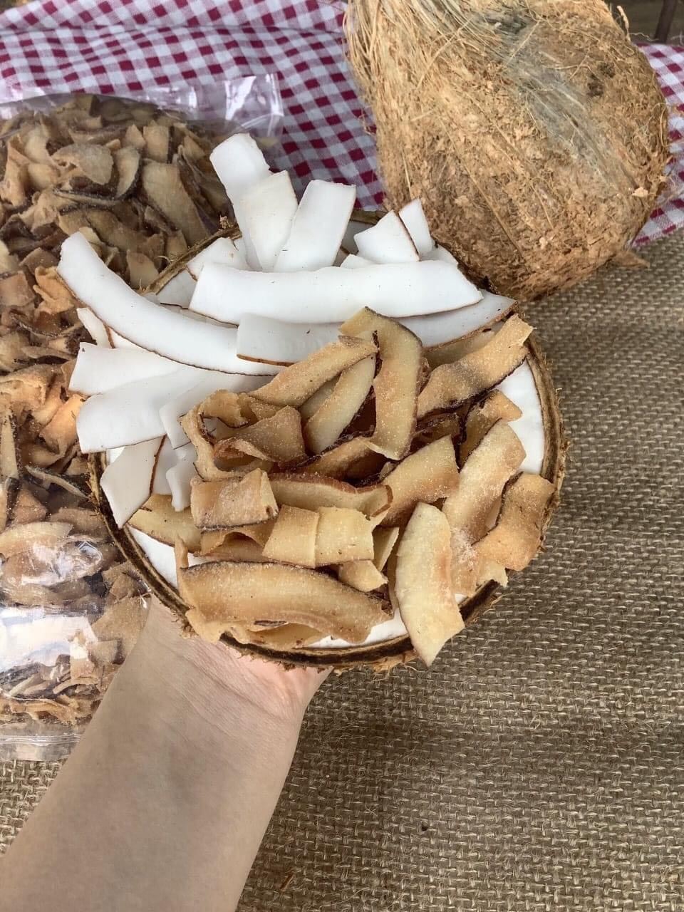Dừa khô khô sấy giòn 1 kg (   1 túi 500gram, 2 túi)
