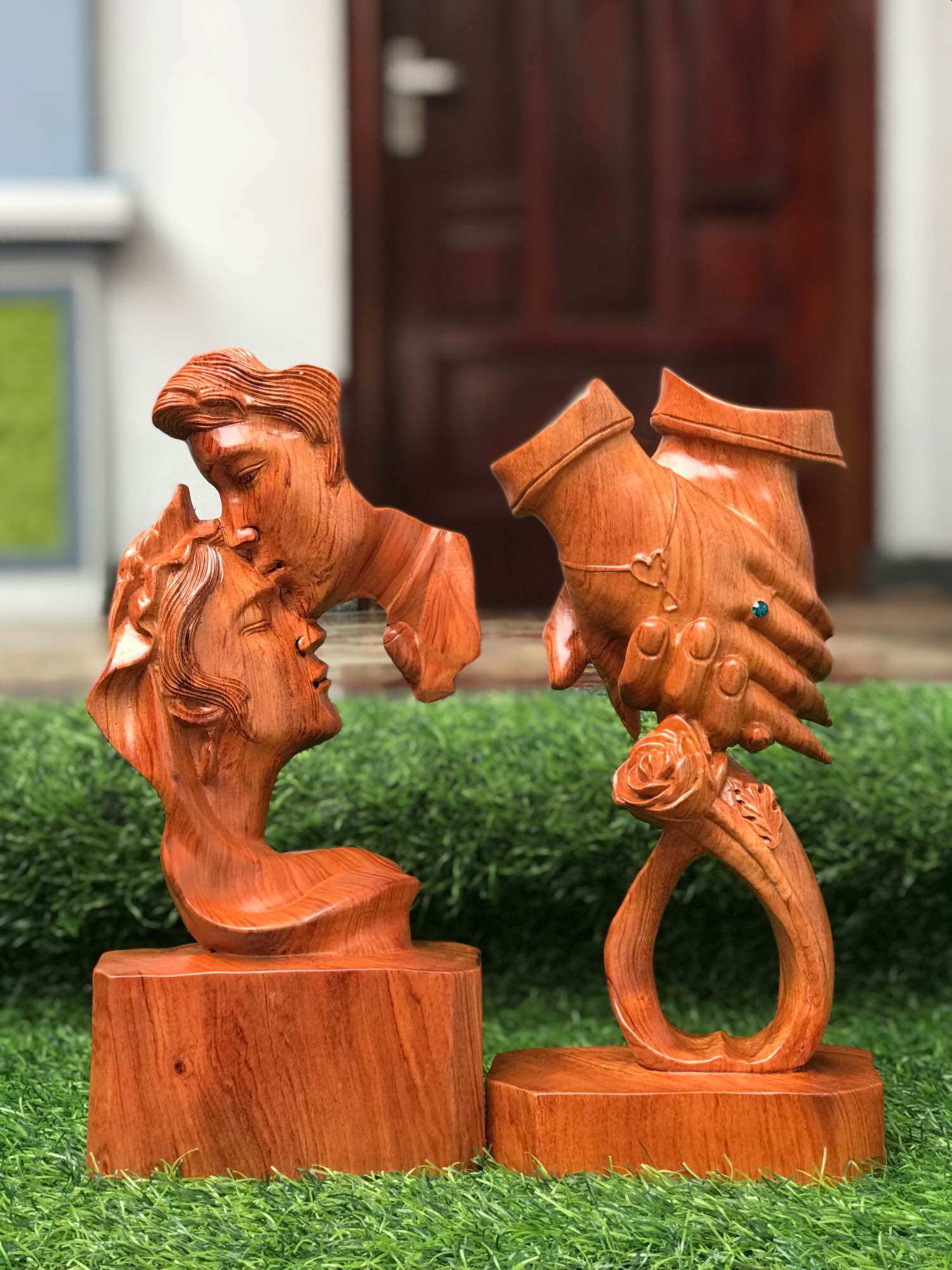 Tượng tình yêu vĩnh cửu  + phu the kt 30/4/8