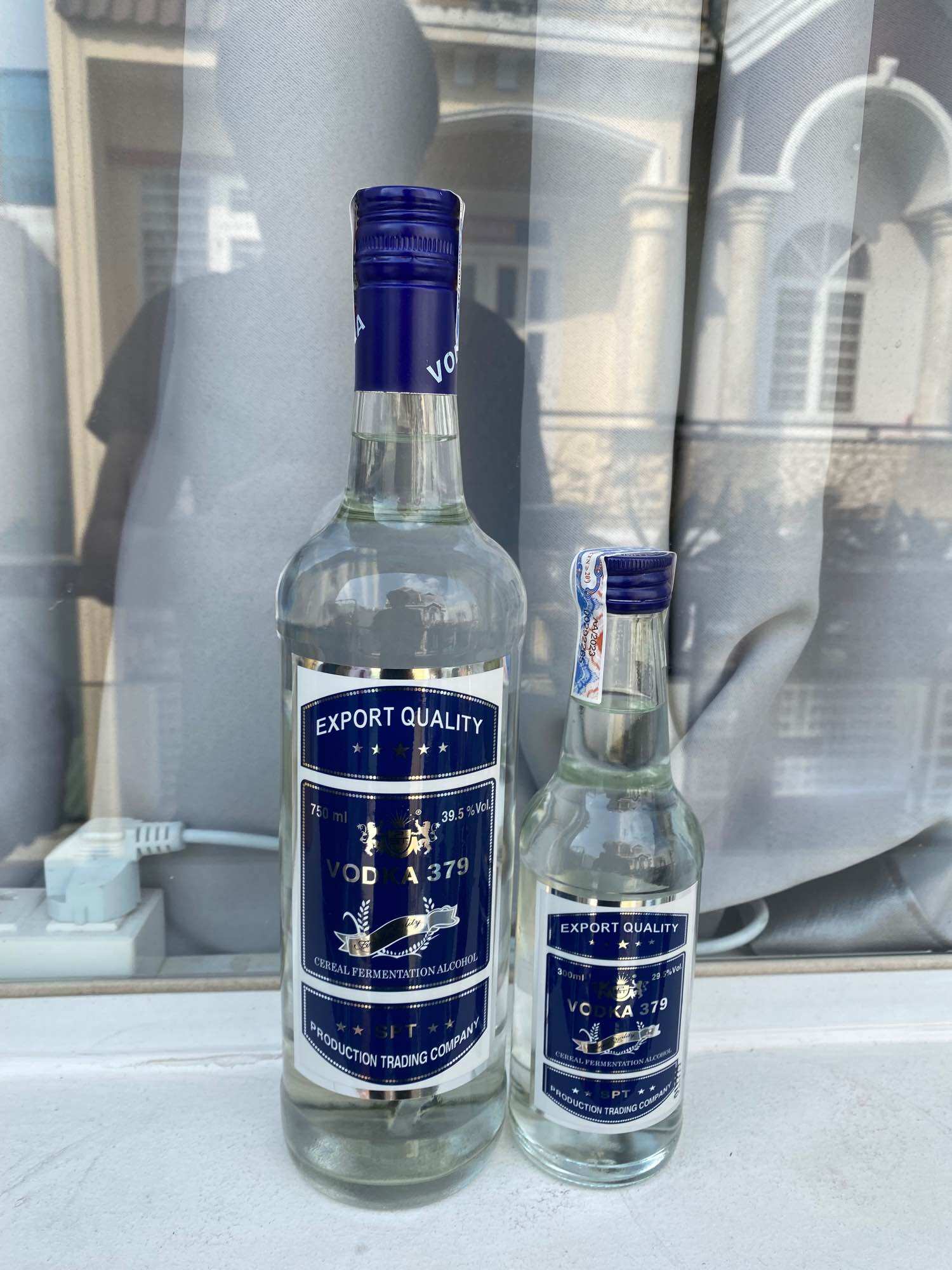 Rươu VODKA 379 Nhãn Xanh