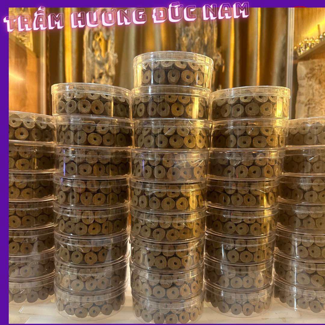 Nụ Trầm Hương Tự Nhiên Cao Cấp , Tặng Lư Sứ Cao Cấp Khi Mua 2 Hộp bất kì , Trầm Hương Nguyên Chất Chảy Thác , trầm hương cát tường , nhang thơm cao cấp , nhang sạch trầm hương , nhang thảo mộc , nhang trầm hương bắc , Trầm Hương Đức Nam