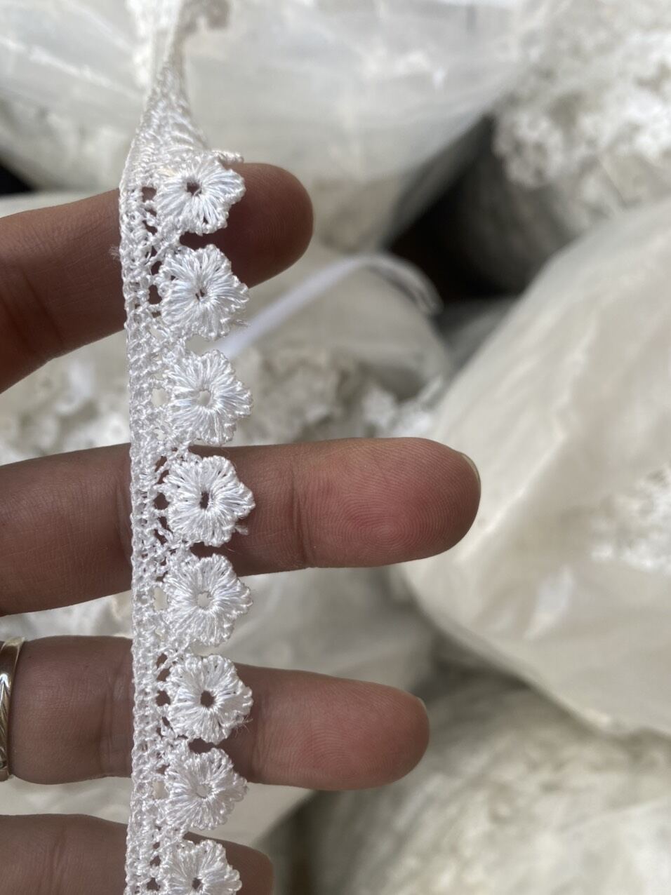 Dây REN CHỈ 1CM (dài 2m)