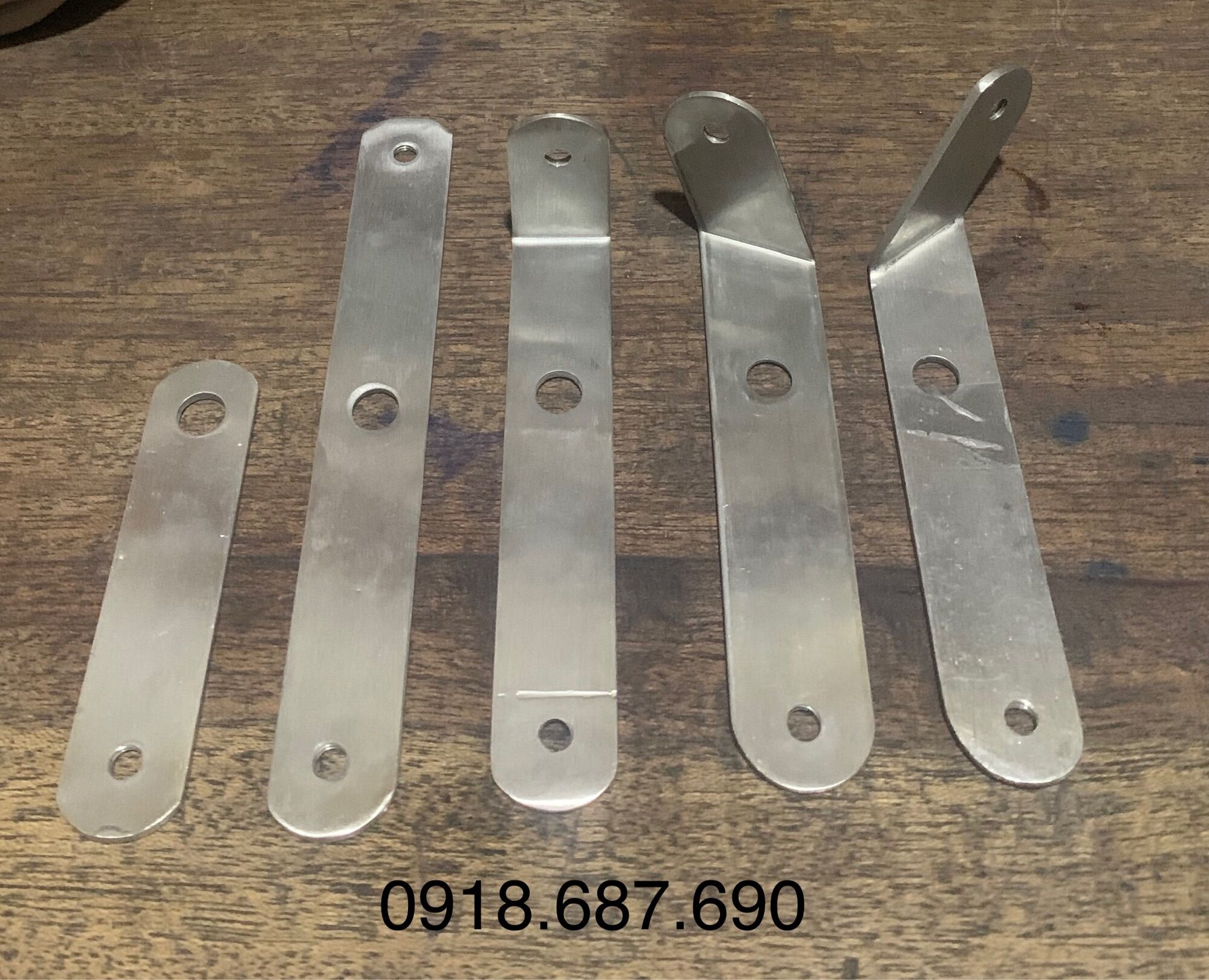 Tay trụ cầu thang bắt kính cường lực inox 304