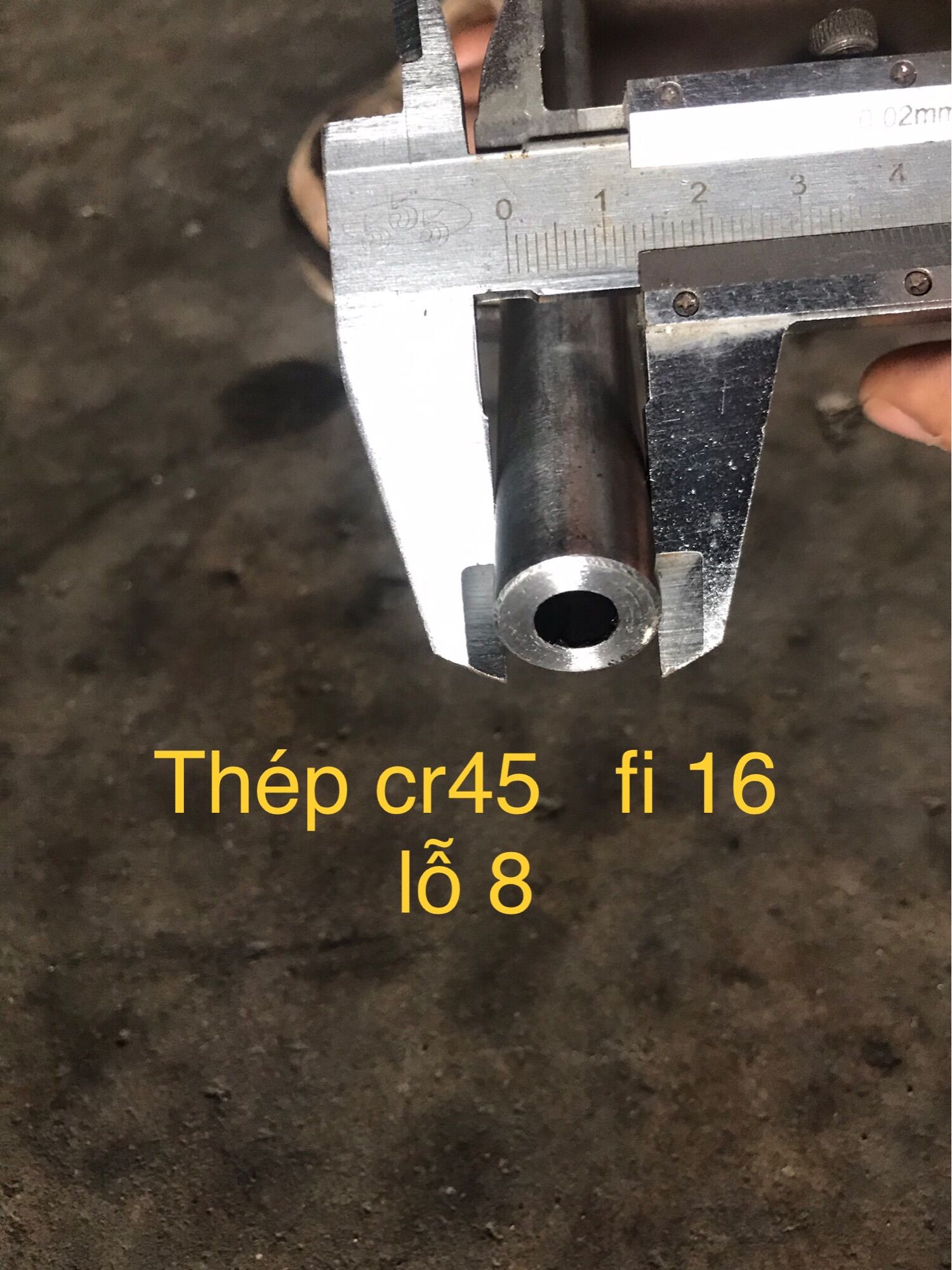 Ống thép dẫn dầu lỗ 8, fi 16 dài 80cm