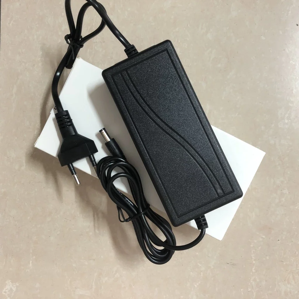 Nguồn đèn nét adapter 12V 5A - Nguồn dùng cho máy bơm12v 5a