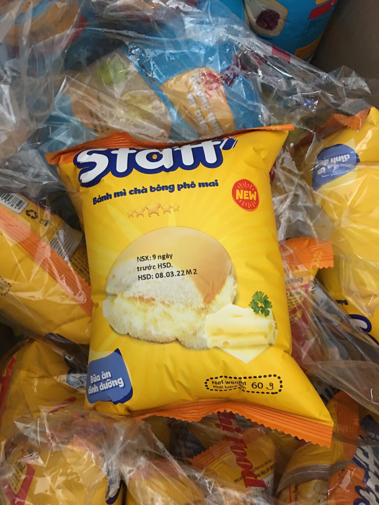 20 Bịch Bánh Mì Chà Bông Phô Mai Staff