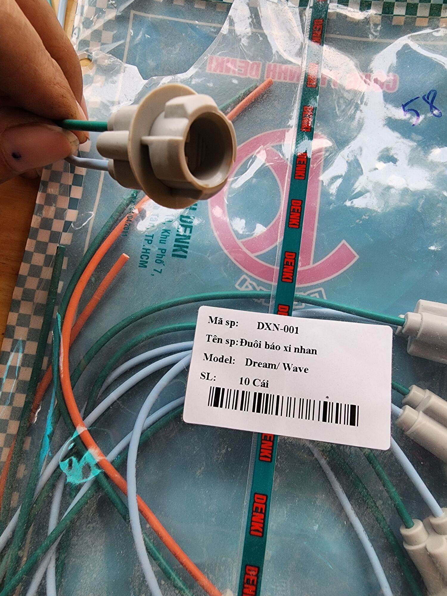 đuôi đèn xi nhan, đuôi bông mo , đuôi đồng hồ các dòng xe hiệu DENKI