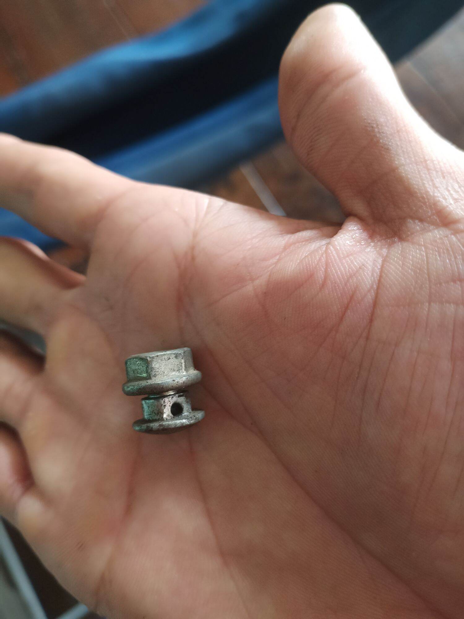 ốc xiết cáp thắng xe đạp nhật zin