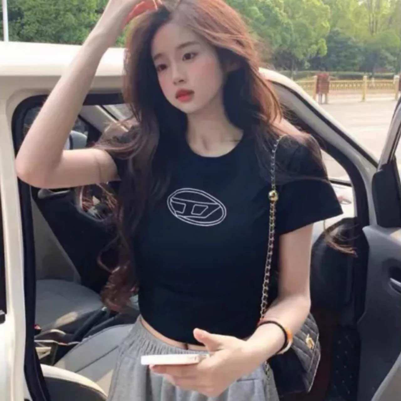 ÁO CROPTOP THÊU CHỮ D CÁ TÍNH CD44