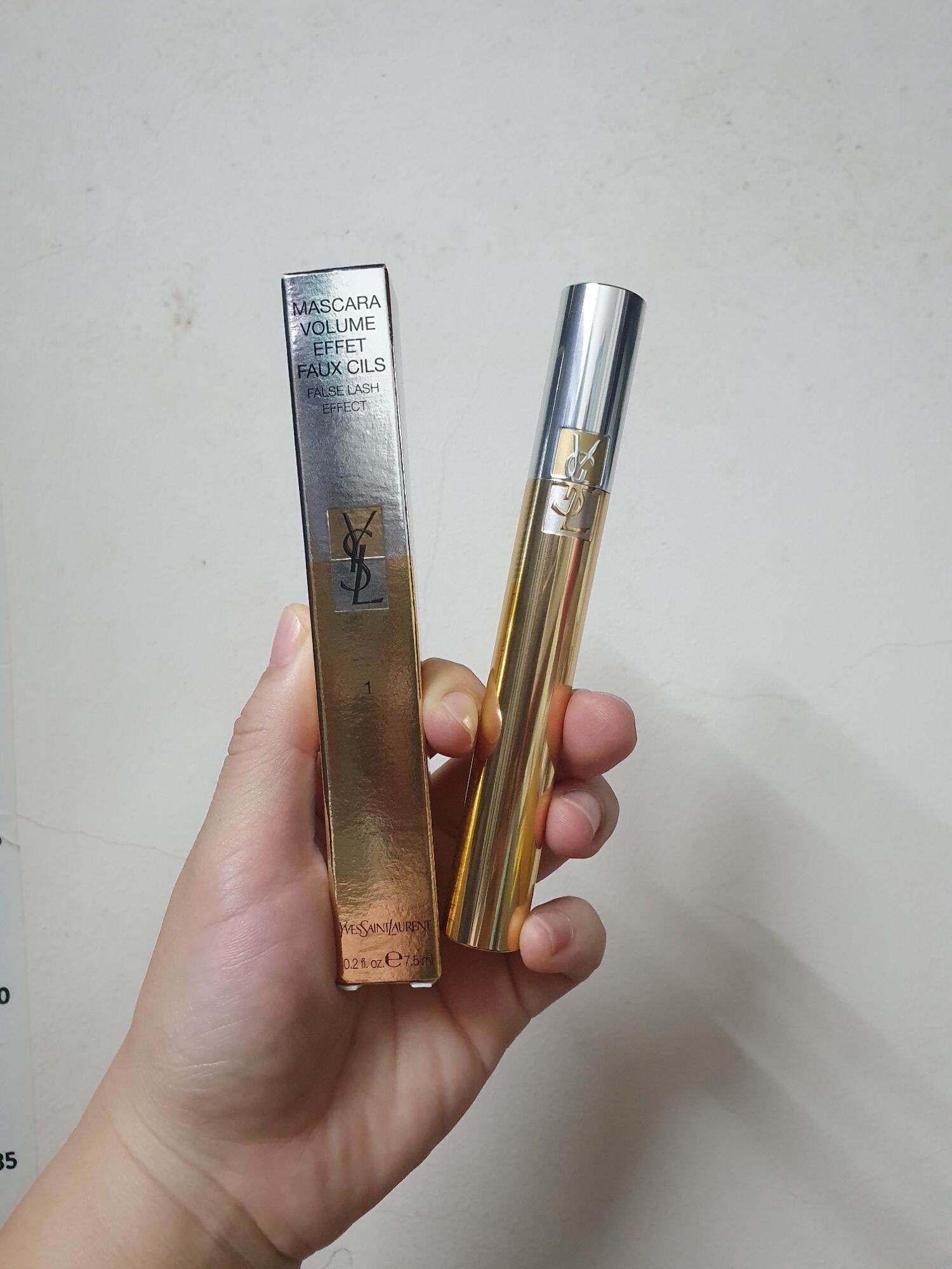 Chuốt mi mascara làm dài và dày mi, không vón cục YSl Volume Effet Faux Cils màu 01 - màu đen