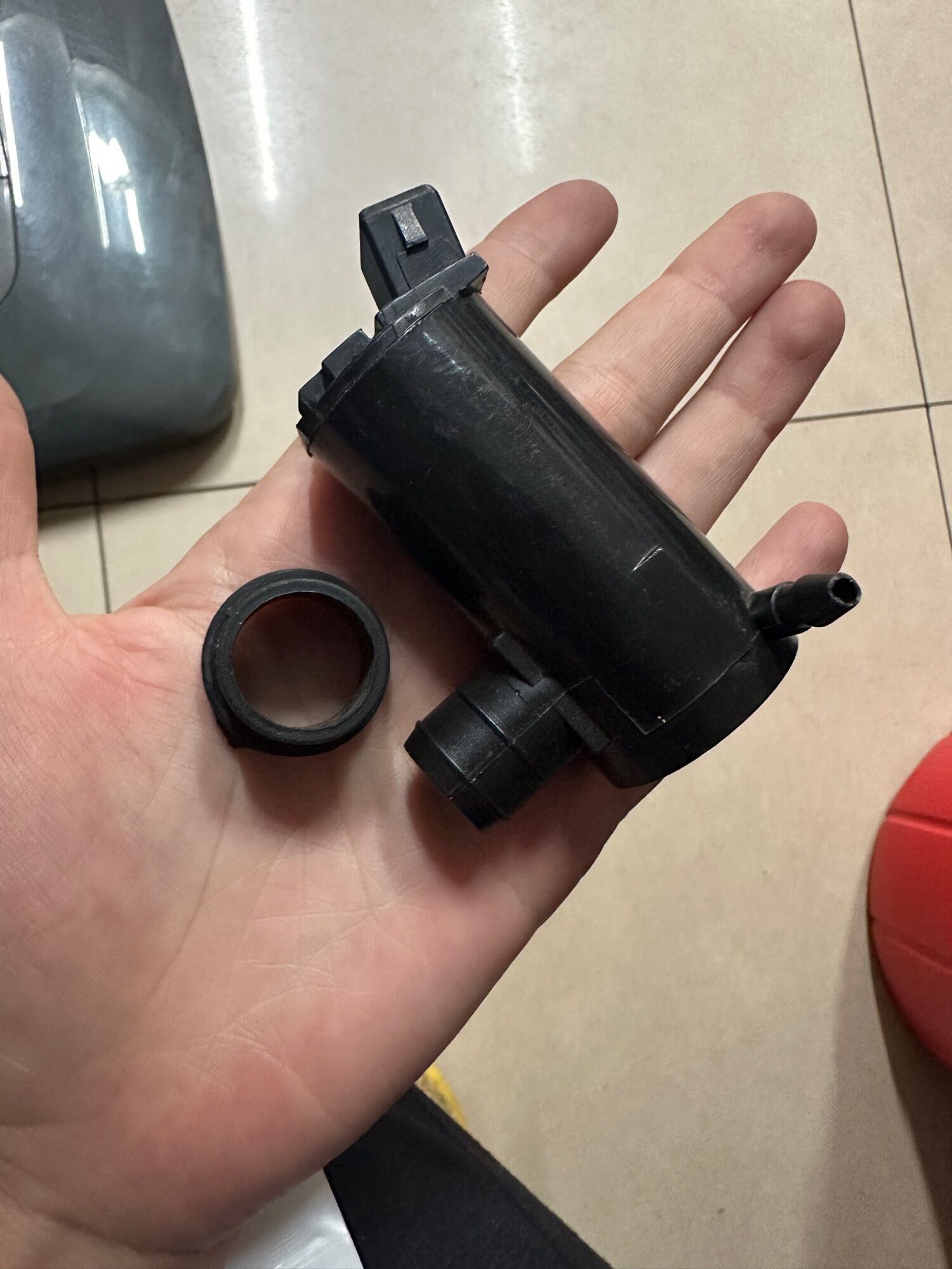 MÔ TƠ BƠM NƯỚC RỬA KÍNH FORD TRANSIT 2008-2021