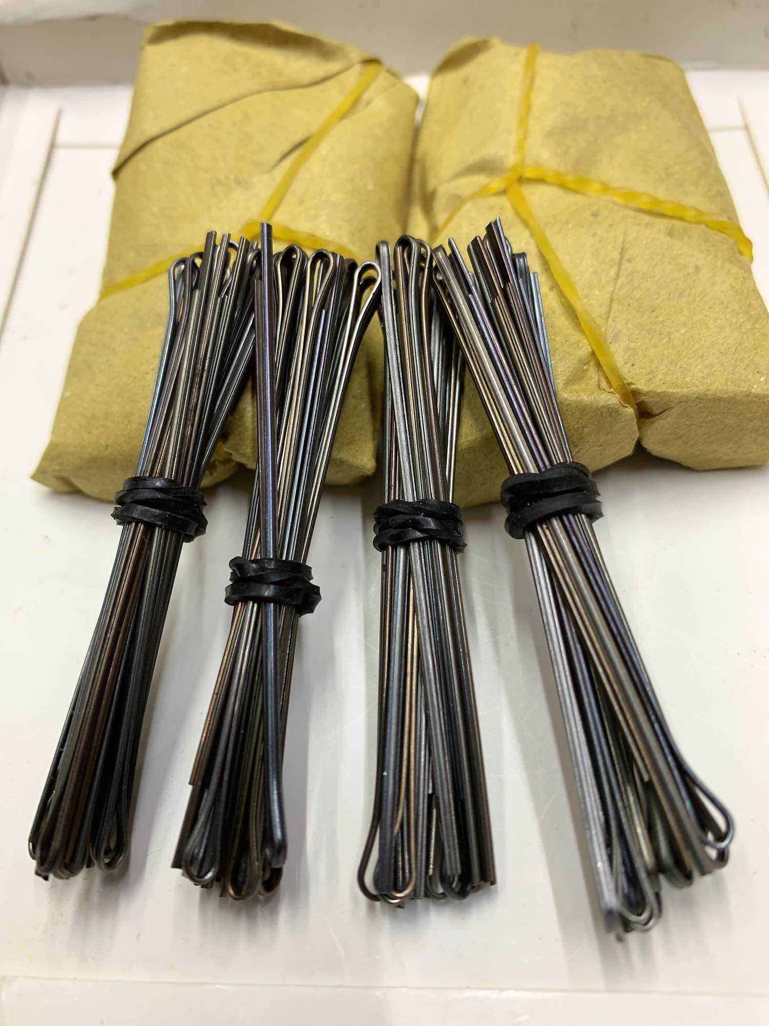 Kẹp tăm bán theo bó dài 6,5cm.