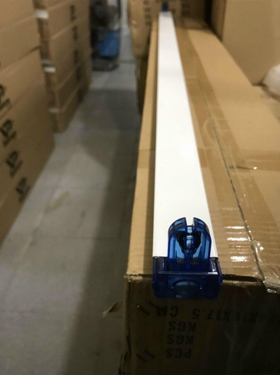 Máng đèn led 1m2 đôi, đơn dùng cho bóng T8 dày dặn