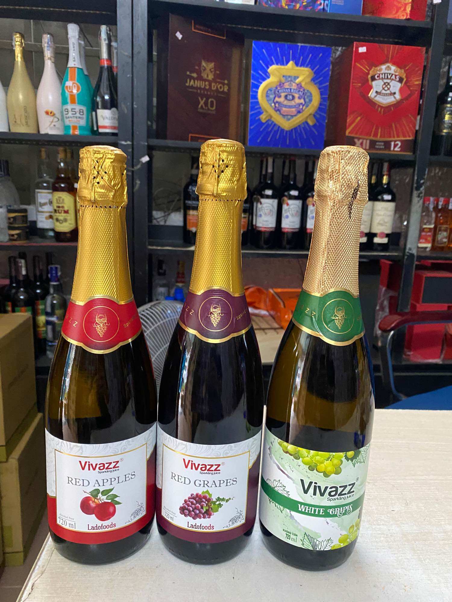Nước trái cây Vivazz Red Grape 720ml- Nho đỏ( Nho Tím)