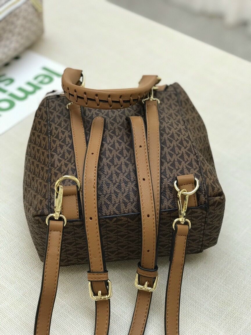 Balo MK mini dây rút 2 ngăn kéo phía trước