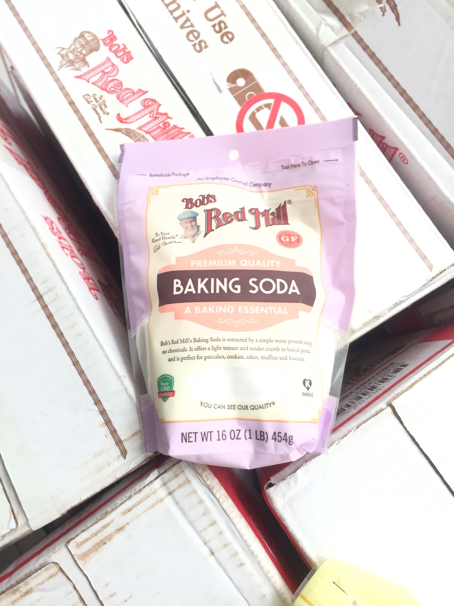Muối nở Baking soda Bob's Red Mill 454g - Date 2023