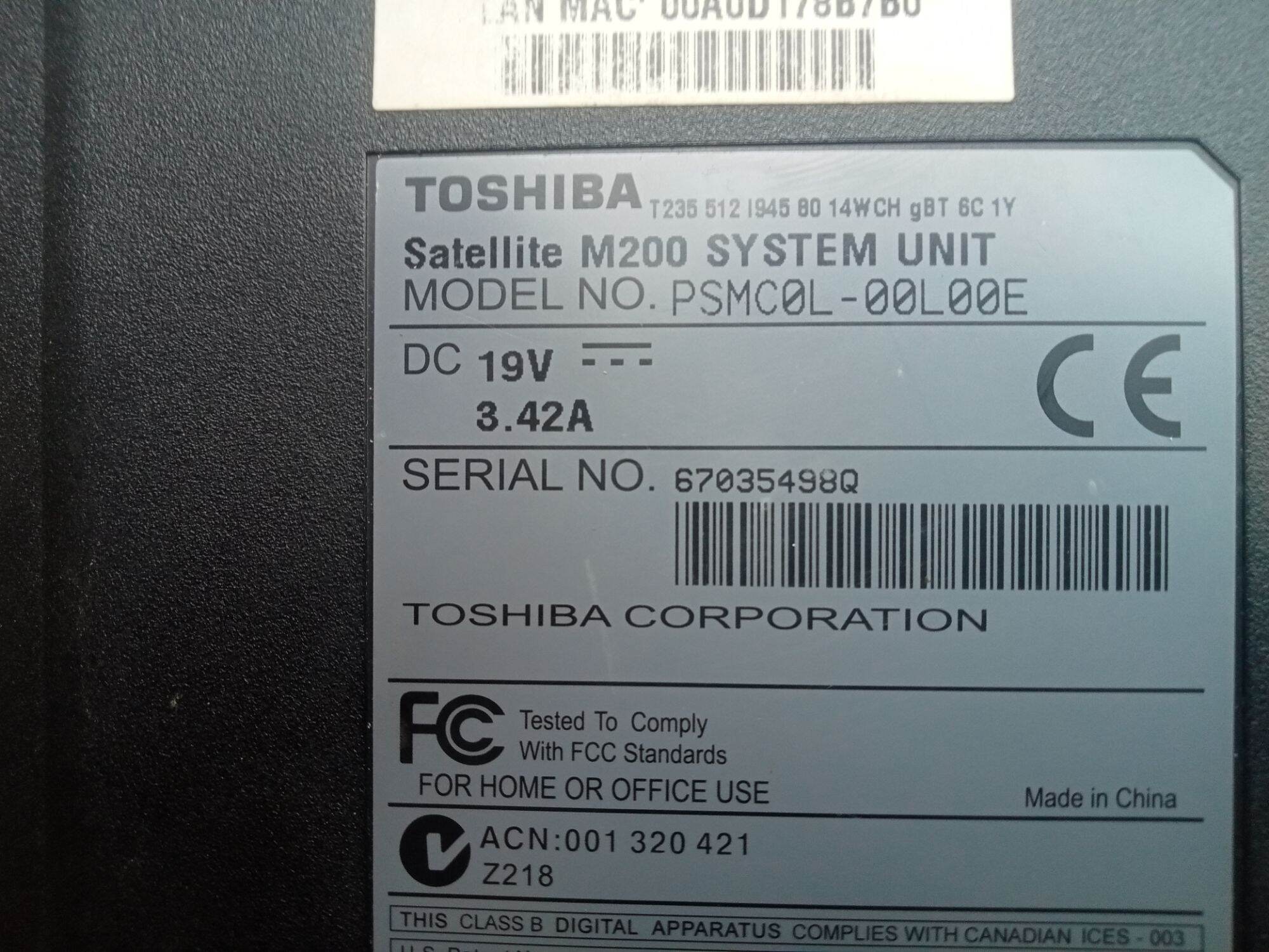 Laptop giá rẻ. Laptop Toshiba M200
