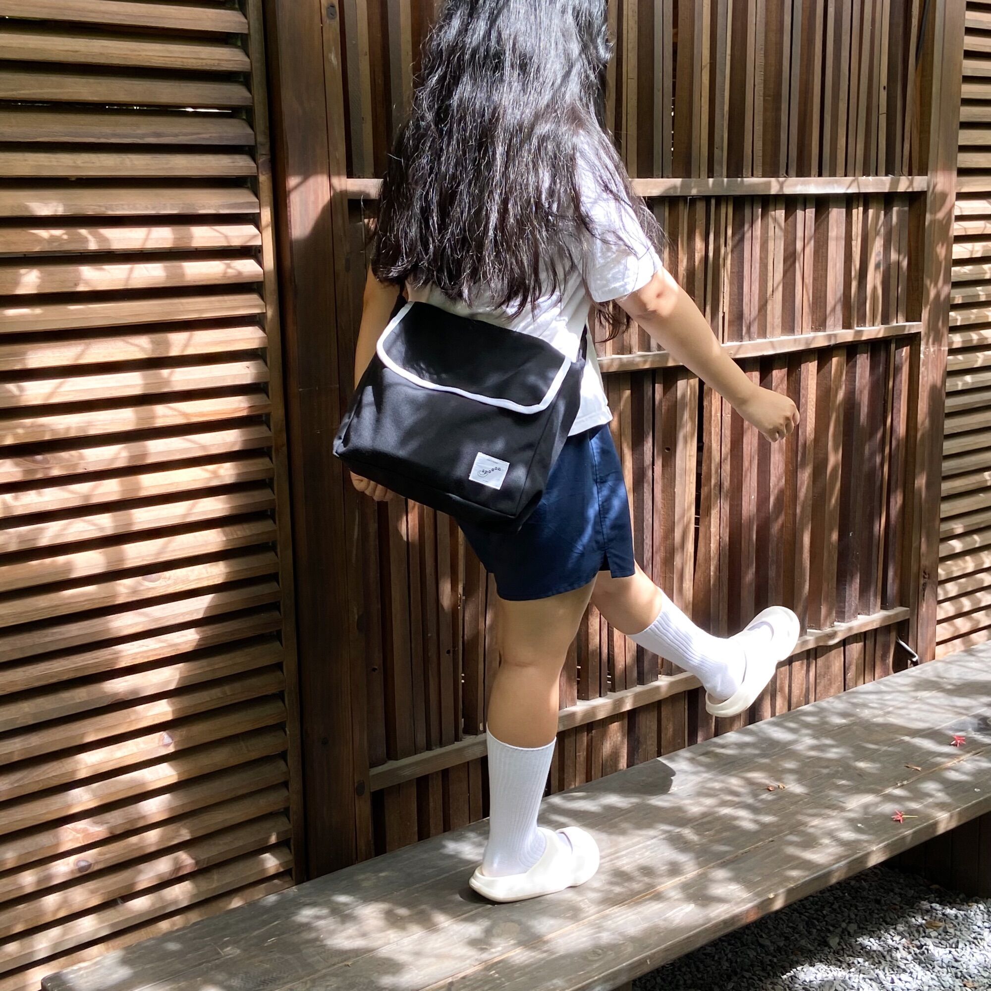 TÚI ĐEO CHÉO SPOOON CROSS BAG