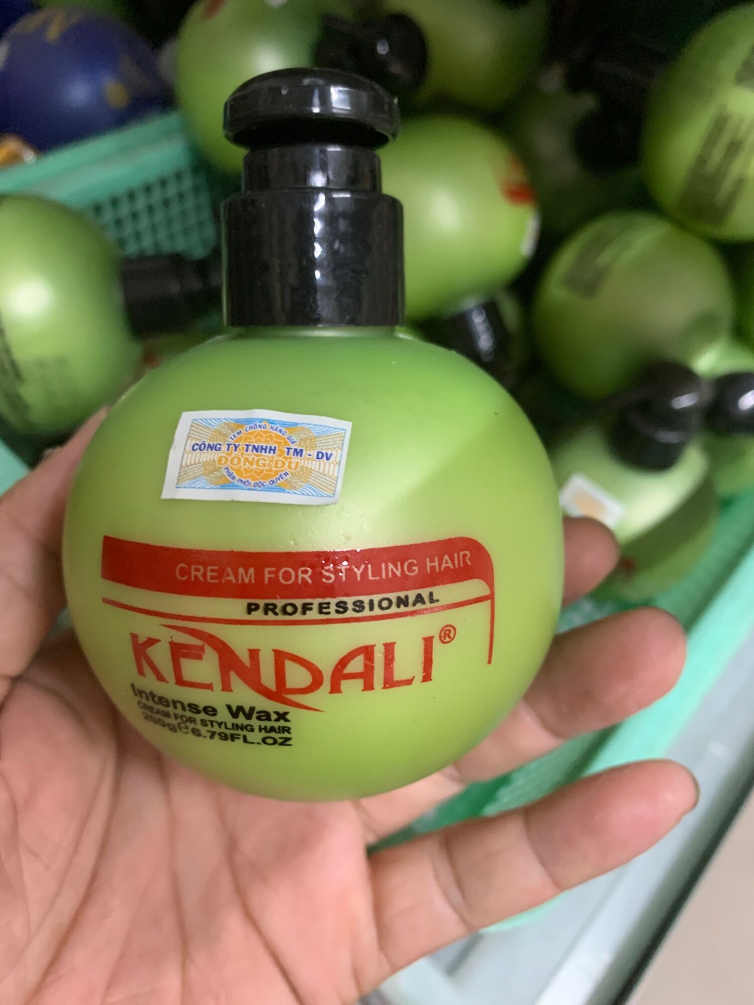 Wax giữ nếp tóc uốn kendali