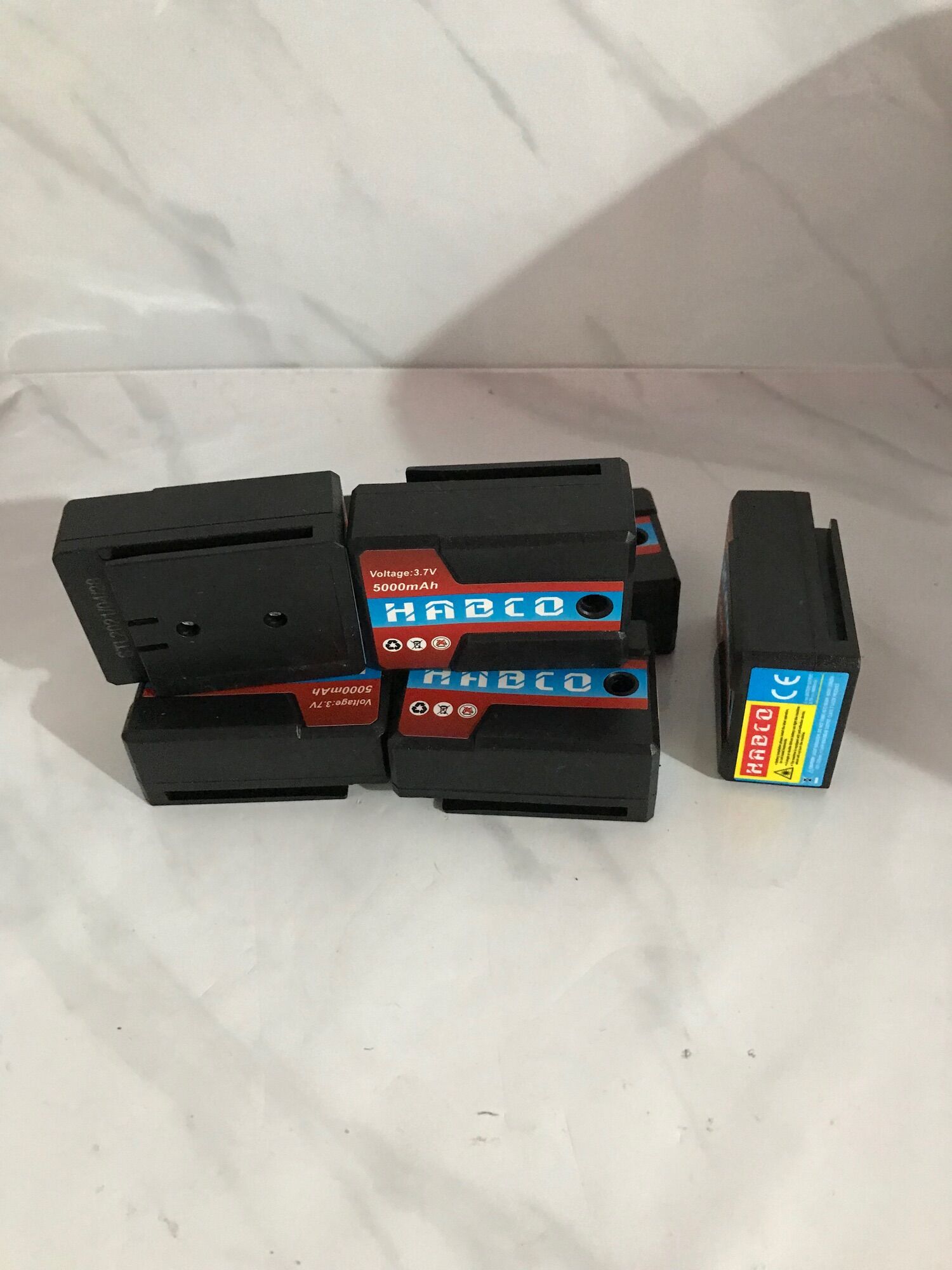 Pin máy cân mực laser bắn cốt